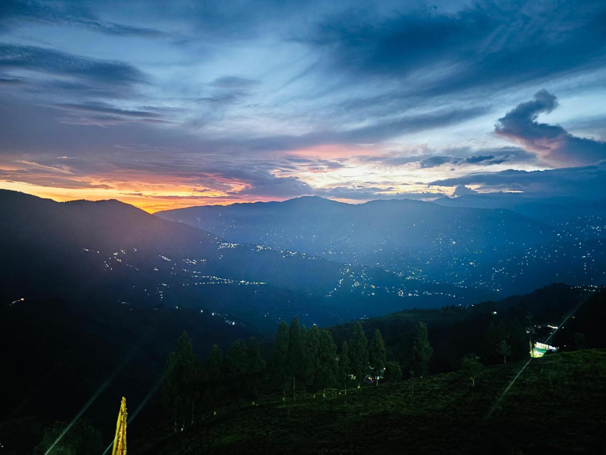 Valley View Homestay Дарджилинг Экстерьер фото